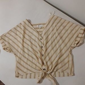 Im selling a shirt